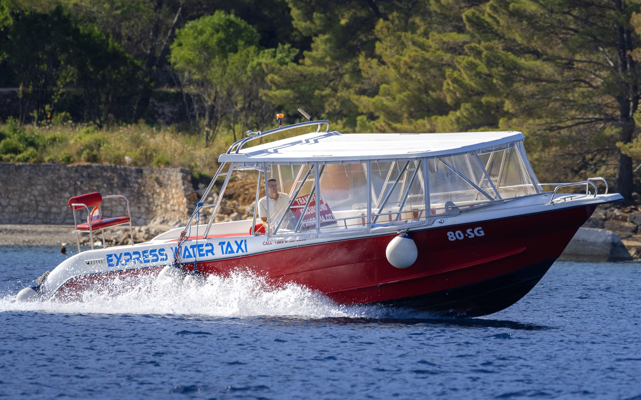 taxi boat